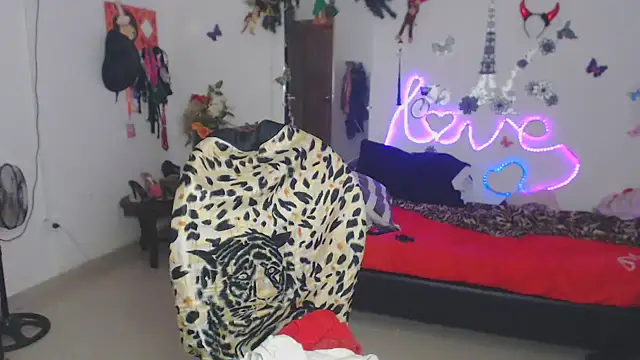 Snapshot of brigitht chatting on January 17, 2025, 2:29 am brigitht online show from January 17, 2025, 2:29 am