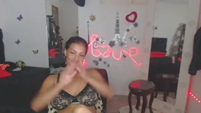 Snapshot of brigitht chatting on November 5, 2025, 9:09 am brigitht online show from November 5, 2025, 9:09 am