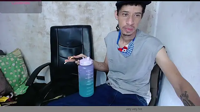 master and sumisse online show from December 1, 2025, 11:32 pm