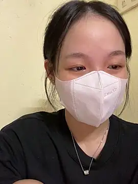 minmin2kk5 online show from October 2, 2025, 3:19 pm