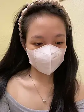 minmin2kk5 online show from October 21, 2025, 2:51 pm