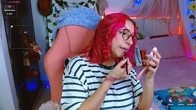 Littlerouse  online show from May 19, 2026, 7:58 am