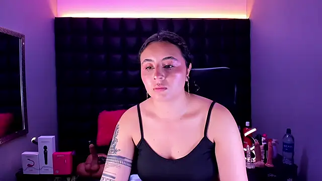 Snapshot of celeste_blue69 chatting on July 18, 2026, 4:38 am celeste blue69 online show from July 18, 2026, 4:38 am
