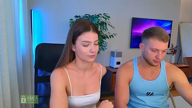 Jony and Jessica online show from July 26, 2026, 6:43 am
