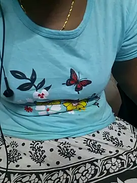 Snapshot of Janavi-janu chatting on November 4, 2025, 7:57 pm Janavi-janu online show from November 4, 2025, 7:57 pm