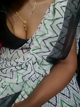 Snapshot of Janavi-janu chatting on November 6, 2025, 9:05 pm Janavi-janu online show from November 6, 2025, 9:05 pm