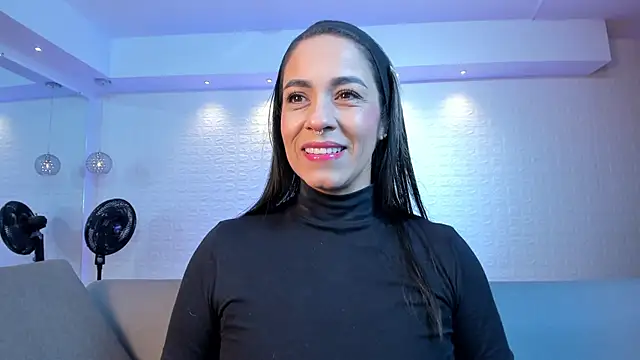 Snapshot of violet_scott chatting on October 10, 2025, 10:47 am violet scott online show from October 10, 2025, 10:47 am