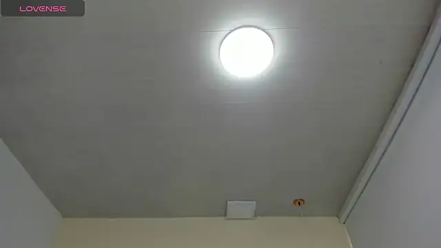 Cherllynn online show from November 28, 2025, 4:31 pm