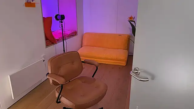 Snapshot of _vixenp chatting on February 20, 2025, 9:42 pm vixenp online show from February 20, 2025, 9:42 pm