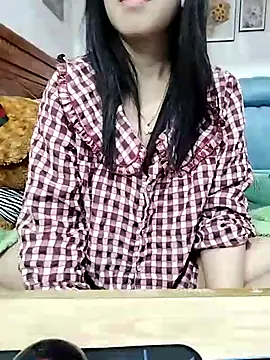 cream1299 online show from March 8, 2025, 1:06 am