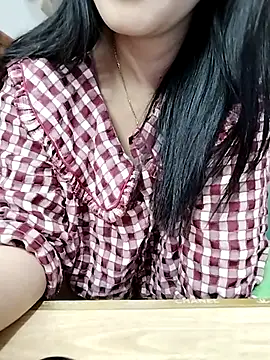 cream1299 online show from March 8, 2025, 7:16 am