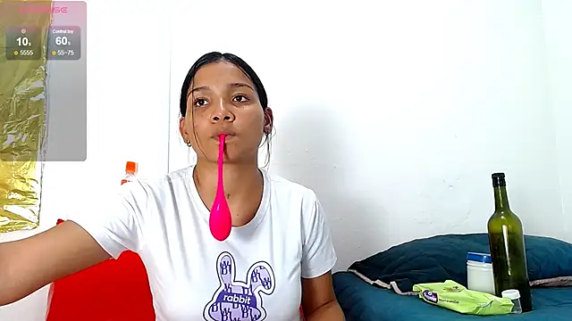 Snapshot of camilavagina24 chatting on December 26, 2024, 4:47 pm camilavagina24 online show from December 26, 2024, 4:47 pm