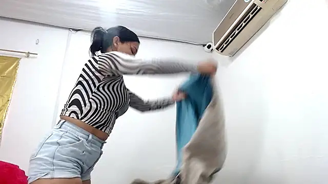 Snapshot of camilavagina24 chatting on January 18, 2025, 5:37 pm camilavagina24 online show from January 18, 2025, 5:37 pm