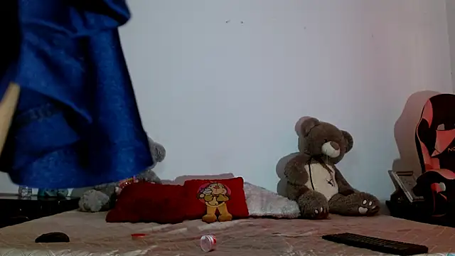 camilavagina24 online show from March 19, 2026, 4:44 pm