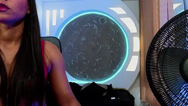 Tatianabr 01 online show from January 7, 2026, 6:21 pm