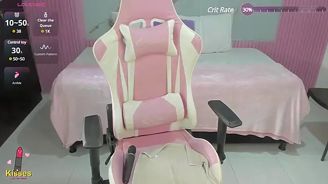 Snapshot of Yuli_16 chatting on March 14, 2025, 3:25 pm Yuli 16 online show from March 14, 2025, 3:25 pm