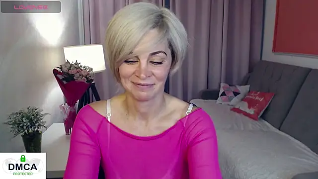 Blonde lola444 online show from June 5, 2026, 5:40 pm