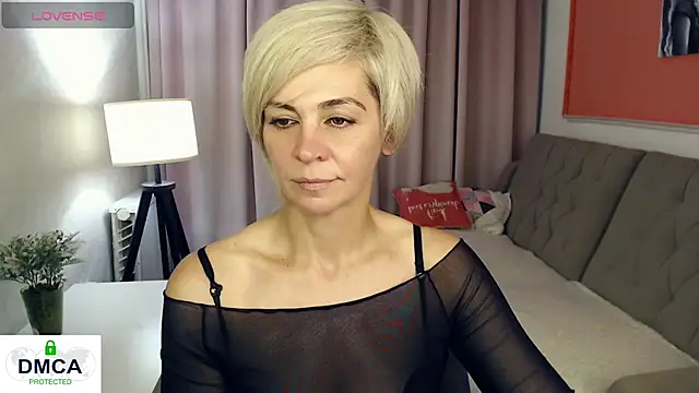 Blonde lola444 online show from July 16, 2026, 4:35 pm