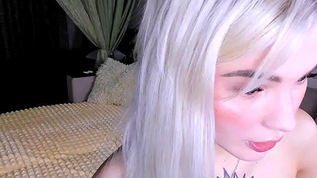 Sweeet Barbie online show from November 21, 2025, 3:33 pm