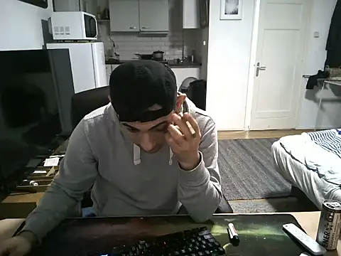 mihaimichael online show from October 7, 2025, 10:56 am