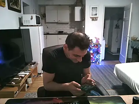 mihaimichael online show from October 10, 2025, 11:15 pm