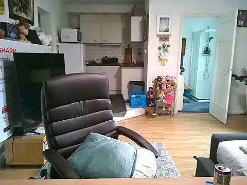 mihaimichael online show from December 1, 2025, 11:59 am