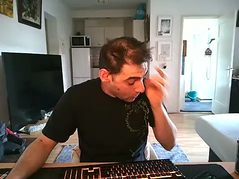 mihaimichael online show from April 9, 2026, 10:09 am