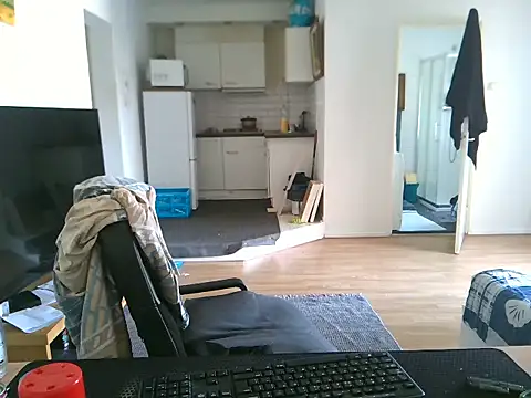Snapshot of mihaimichael chatting on June 20, 2026, 1:47 pm mihaimichael online show from June 20, 2026, 1:47 pm