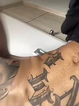 Snapshot of Herem369 chatting on November 3, 2025, 3:35 pm Herem369 online show from November 3, 2025, 3:35 pm