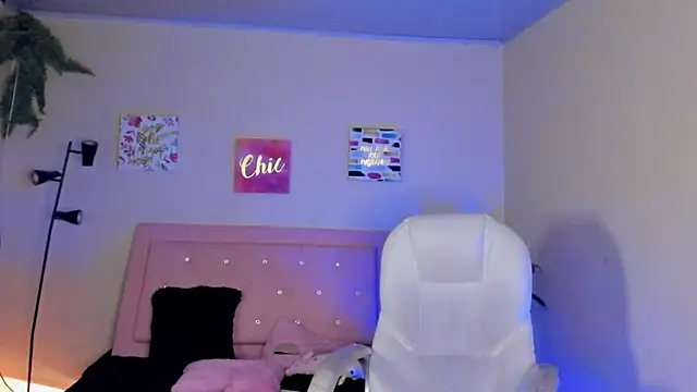 keyla roberts777 online show from February 20, 2025, 10:05 am