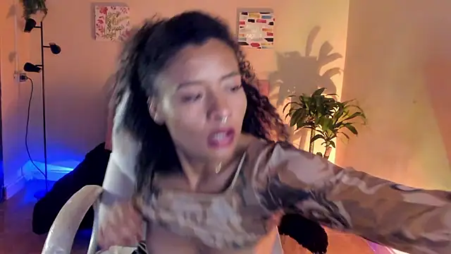 keyla roberts777 online show from February 26, 2025, 11:26 pm