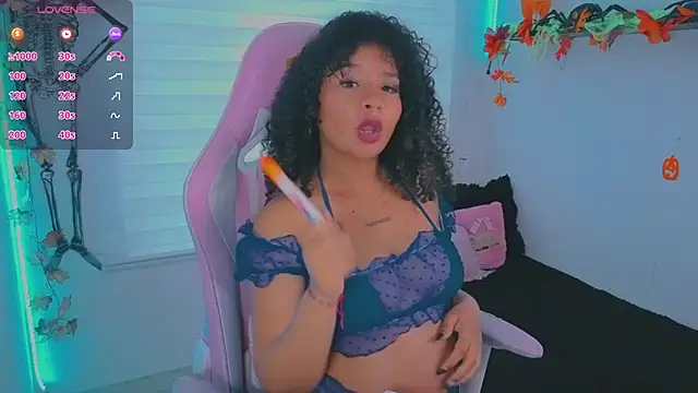 keyla roberts777 online show from October 23, 2025, 9:02 pm