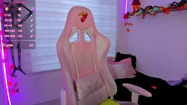 keyla roberts777 online show from November 1, 2025, 9:50 pm