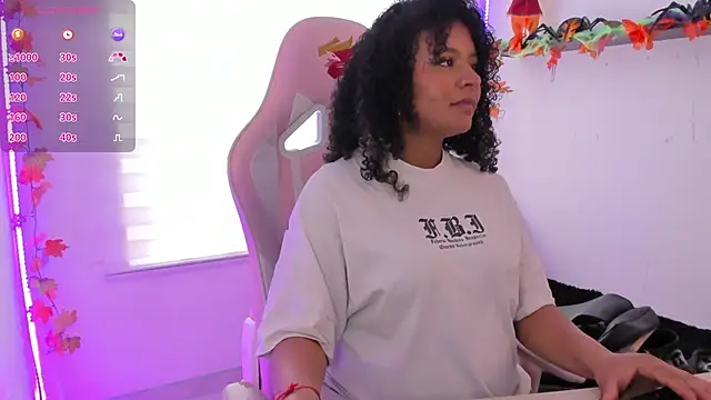 keyla roberts777 online show from November 6, 2025, 6:53 pm