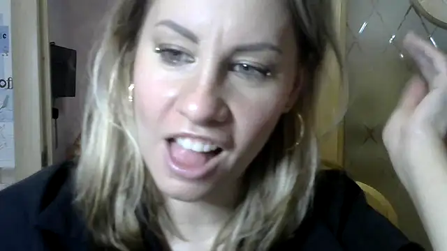 Snapshot of TherestlessKitty chatting on December 27, 2024, 10:12 am TherestlessKitty online show from December 27, 2024, 10:12 am