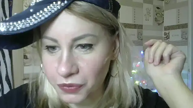 Snapshot of TherestlessKitty chatting on January 4, 2025, 6:09 am TherestlessKitty online show from January 4, 2025, 6:09 am