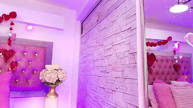 Tayzon Foxxx online show from February 21, 2026, 1:56 pm