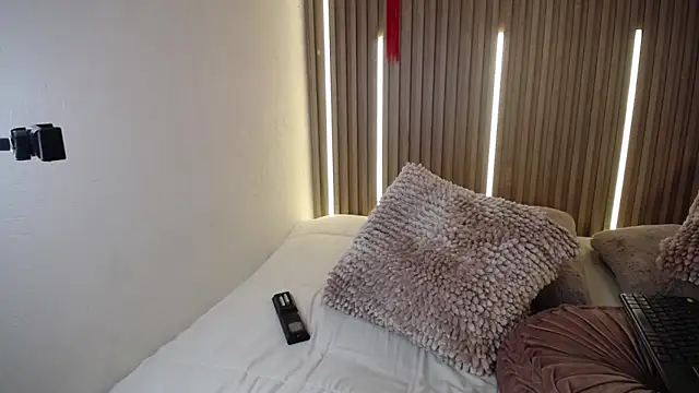 Tayzon Foxxx online show from March 12, 2026, 8:26 pm