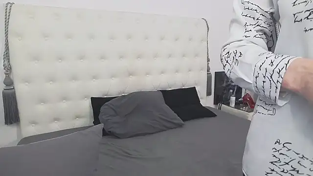 Snapshot of AlinaOnly chatting on February 20, 2025, 11:20 am AlinaOnly online show from February 20, 2025, 11:20 am