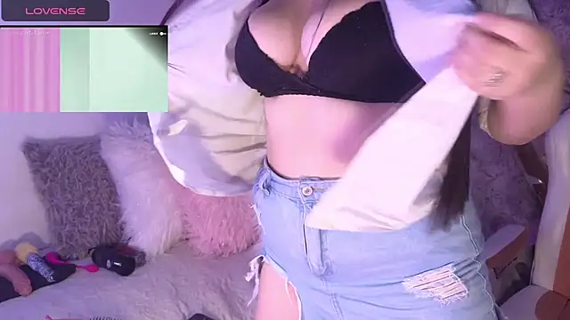 Snapshot of mikuru_hara chatting on March 6, 2025, 3:35 am mikuru hara online show from March 6, 2025, 3:35 am