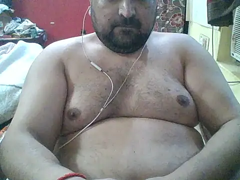 Snapshot of ARYANAVAILABLE chatting on July 15, 2026, 12:27 am ARYANAVAILABLE online show from July 15, 2026, 12:27 am
