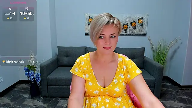 Snapshot of Julia_Wilsone chatting on November 1, 2025, 6:59 am Julia Wilsone online show from November 1, 2025, 6:59 am