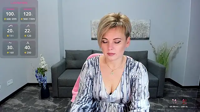 Snapshot of Julia_Wilsone chatting on December 2, 2025, 6:41 am Julia Wilsone online show from December 2, 2025, 6:41 am