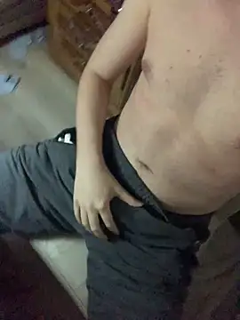 Erenn34 online show from April 5, 2026, 11:46 pm