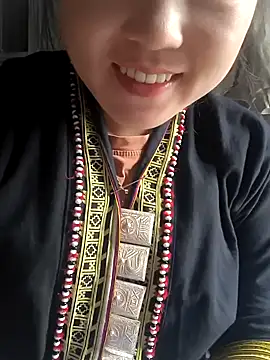 Snapshot of Sweetlove_77 chatting on February 1, 2025, 4:35 am Sweetlove 77 online show from February 1, 2025, 4:35 am