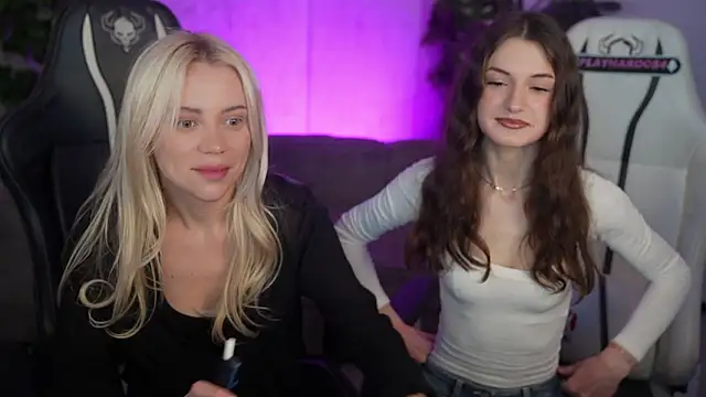 Britney054 online show from February 21, 2026, 4:19 pm