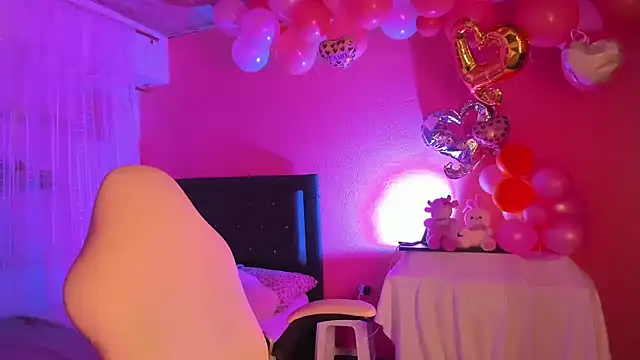 ivy roosx online show from February 4, 2025, 3:15 pm