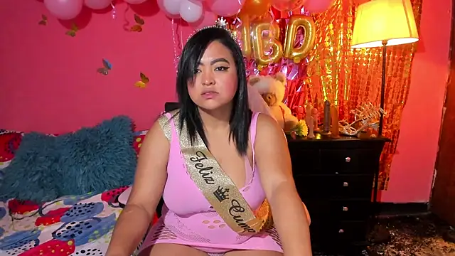 ivy roosx online show from April 18, 2026, 9:13 am