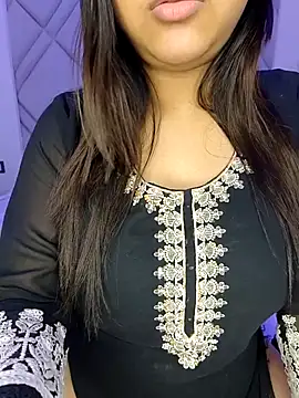 GFndBF online show from November 6, 2025, 2:07 pm