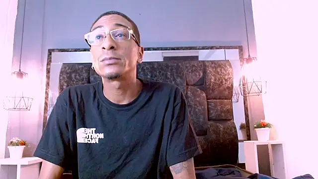 Jose Smoke online show from February 11, 2025, 4:11 am